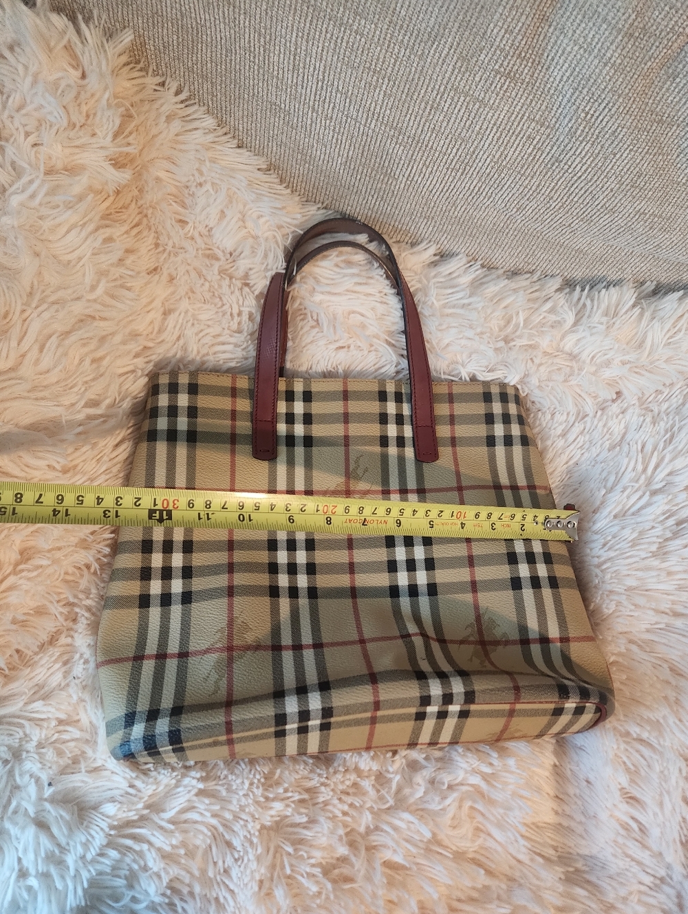 Burberry Beige Check Tote with Burgundy Handles - Picture 4 of 11